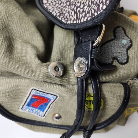 DREAM CONTROL Utility Multi-Pocket Backpack With Patches UNISEX - Picture 6 of 13